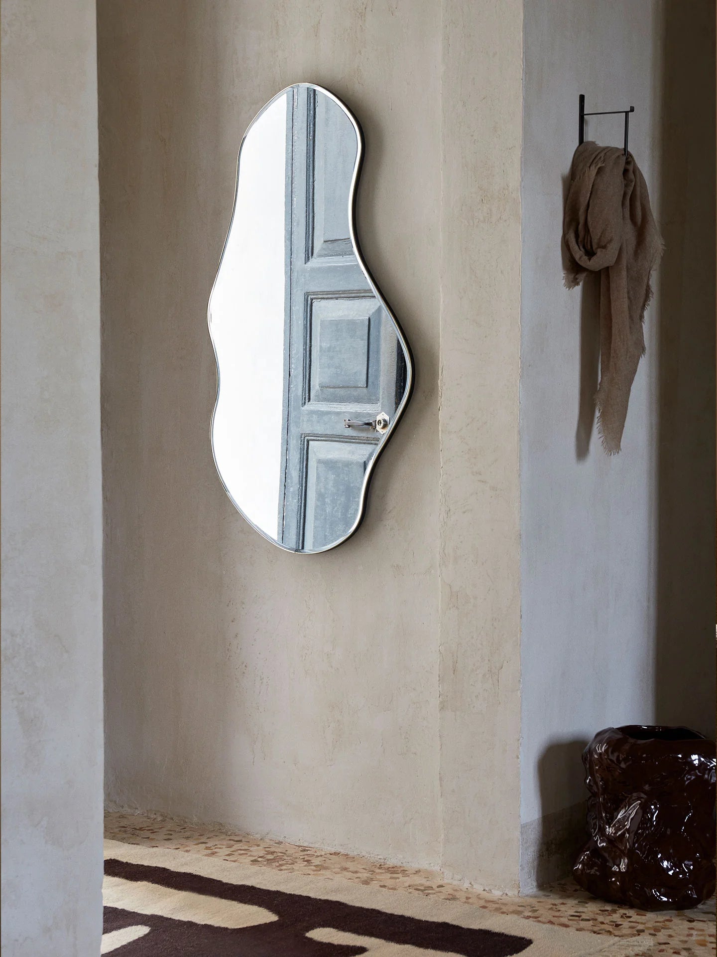 pond mirror dark chrome