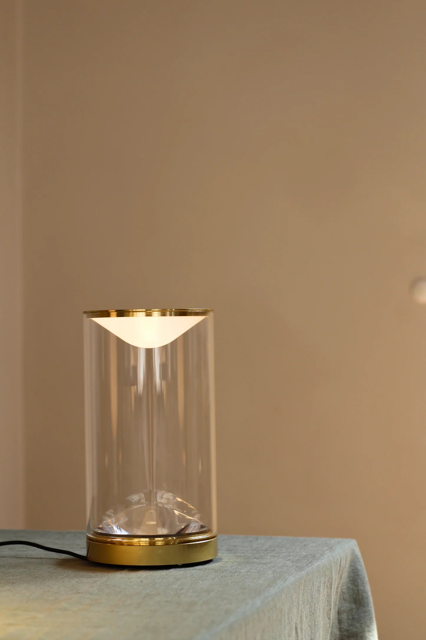 eve table lamp
